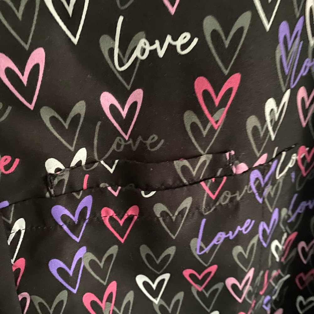 Scrub tops - Picture 3 of 14